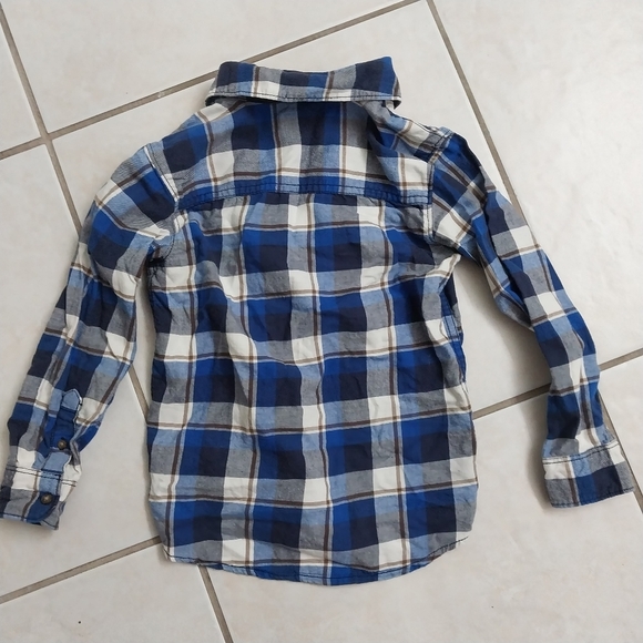 2 Carters Boys long sleeve Plaid Button Down shirts Sz 5/5t - Picture 3 of 6